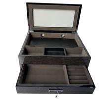 Boîte à montre en bois carrée élégante et artisanale, coffret de rangement et d'exposition précieux pour montres et bijoux