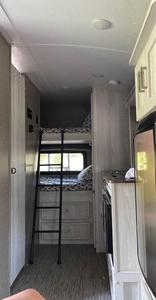 Entrega Rápida a Todo el Mundo, Caravanas, Remolques de Viaje, Campers Todoterreno Limpios en Oferta, Compra Remolques de Viaje de Lujo a Bajo Precio - Product Image 5