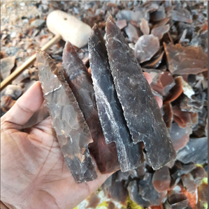 Figurine de pointe de flèche en agate, pierre naturelle de guérison, silex Reiki, figurine de couteau - Product Image 4