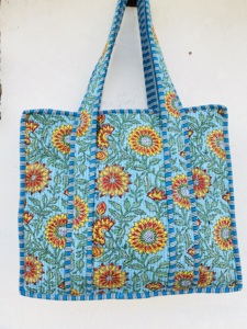 Sac fourre-tout en coton matelassé réversible pour femmes imprimé floral écologique grand Design multicolore peint à la main fermeture éclair fermeture éclair hiver printemps - Product Image 5