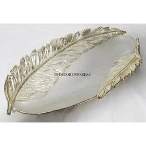 โต๊ะกลางเสิร์ฟและตกแต่งทำจากโลหะมาใหม่ออกแบบลายใบไม้สำหรับงานแต่งงานและวิลล่าปาร์ตี้ - Product Image 4