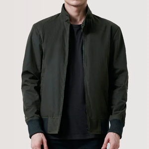 Veste coupe-vent unisexe professionnelle vert olive foncé, légère et de qualité supérieure, style minimaliste élégant, streetwear décontracté avec fourrure - Product Image 2