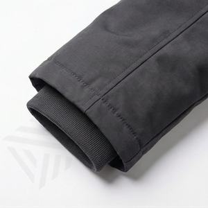 Parkas personnalisables de qualité supérieure, vêtements d'extérieur de qualité, options d'impression et de broderie personnalisées, style de manteau thermique respirant - Product Image 6