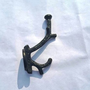 ตะขอแขวนเสื้อผ้าทำจากเหล็กสังกะสีอัลลอยด์เฟอร์นิเจอร์ไม้ต้นไม้ดีไซน์โบราณจากผู้จำหน่ายอินเดีย - Product Image 5