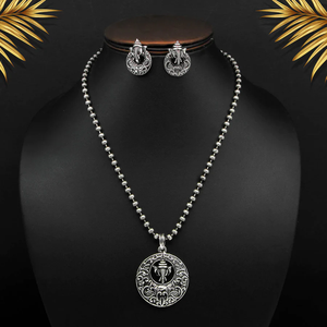 Conjunto de joyería de moda para niñas Collar de cadena multicapa con diseño de moda y juvenil Conjuntos de joyería de moda - Product Image 2