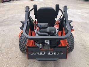Tondeuse à gazon industrielle de haute qualité Bad Boyy Production, Tondeuse autoportée à braquage zéro Bad Boyy 7200 - Product Image 5
