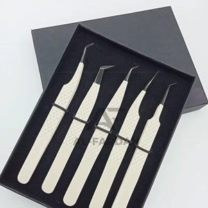 Pinzas para pestañas al por mayor, color crema con punta negra, pinzas para pestañas de acero inoxidable japonés, cajas de cartón para 5 piezas - Product Image 1