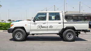รถมือสอง Toyota Land Cruiser 79 Pickup 5 ประตู 5 ที่นั่ง SUV 8 สูบ 4.5L ดีเซล เกียร์ธรรมดา พวงมาลัยซ้าย เบาะผ้าสีเข้ม ปี 2020 จากเจ้าของคนแรก - Product Image 5