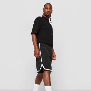 Pantalones cortos de fútbol con sublimación de cordón de malla con logotipo personalizado y bolsillos con cremallera en color deslizante - Product Image 4