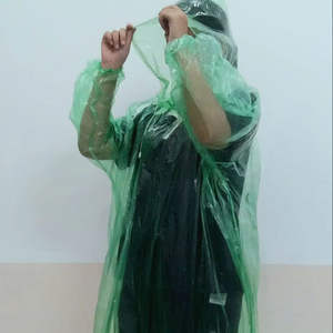 Imperméable jetable en PE fabriqué au Vietnam, vêtements de pluie d'extérieur légers et imperméables pour adultes - Product Image 1