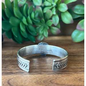 Bracelet manchette tendance en argent sterling et turquoise Rick Enriquez Kingman - Product Image 4