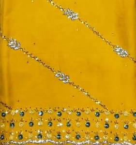 Costumes de fête indiens pakistanais brodés à la main non cousus de créateur moderne pour femmes de style traditionnel avant-gardiste - Product Image 3