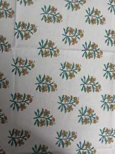 Cubierta de mesa de algodón indio floral de alta calidad de lujo hecho a mano para cocina, comedor y eventos de boda - Product Image 2