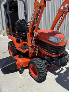 Tracteur agricole Kubota BX2370 4x4 24 CV avec chargeur frontal et plateau de tonte - Product Image 6
