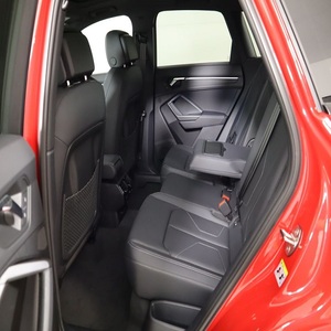 Alerte Offre Exceptionnelle! Audi Q3 Premium 2.0L 4 cylindres TFSI S Line quattro automatique AWD rouge, SUV de luxe, modèle 2024, état impeccable - Product Image 4