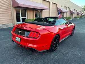 Voiture d'occasion de qualité abordable, Ford Mustang 2016, conduite à gauche - Product Image 3
