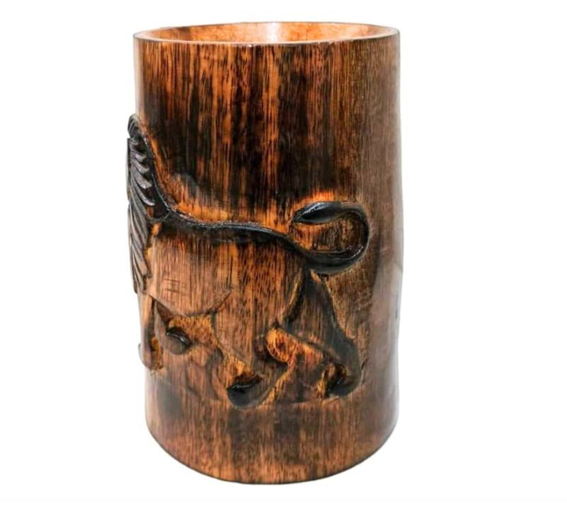 สีน้ำตาล