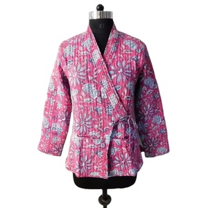 Veste réversible matelassée en coton pour femmes, imprimée à la main, avec 2 poches, pour l'automne, l'hiver et le printemps, veste matelassée faite à la main - Product Image 1