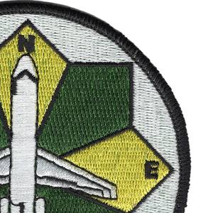 Écusson tissé tactique brodé à bord découpé au laser 3D personnalisé en vrac accessoire de chapeau en forme de fleur dos en fer en polyester pour vêtement - Product Image 4