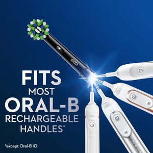 Têtes de brosse de rechange pour brosse à dents électrique Oral-B CrossAction, noires, lot de 4 + 1 sensible blanche - Product Image 2