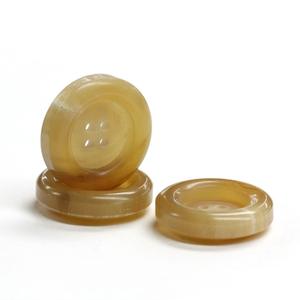 Botones de Cuerno de Búfalo Natural al por Mayor, Acabados y Coloridos para Accesorios de Ropa, Alta Calidad - Product Image 5