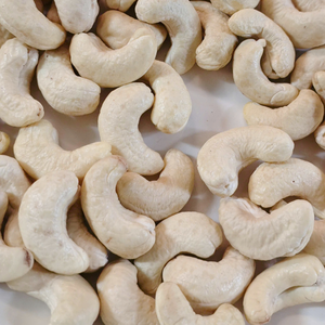 Prix raisonnable Noix de cajou SANTIGO Noix de cajou WW240 Kaju Badam Noix Noyaux exportés vers le Moyen-Orient - Product Image 1