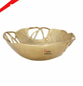 Tazón de aluminio dorado para servir dátiles y frutas, ideal para hoteles, restaurantes y bares. - Product Image 4