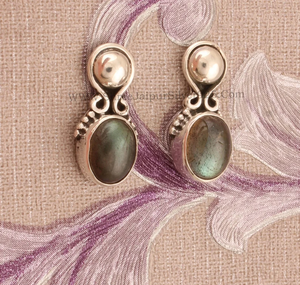 Boucles d'oreilles en pierres précieuses Labradorite naturelle Boucles d'oreilles en argent sterling 925 Minimaliste Fiançailles Anniversaire de mariage pour les femmes - Product Image 6