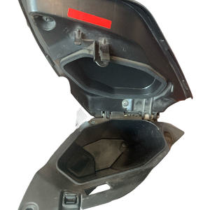 Caja de Almacenamiento Derecha para Motocicletas Yamaha Xmax 300 125 400, Baúl Original B74F838V0000 con Material de Aleación Plástica para Equipaje - Product Image 2