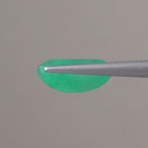 มรกตธรรมชาติ รับรองโดย IGI ขายส่งพลอยหลวม 4.22 กะรัต ทรงรี 12x9 มม. สีเขียวพรีเมียม ขัดเงา/เคลือบน้ำมัน 100% ธรรมชาติ - Product Image 2