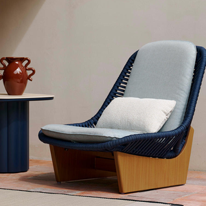 Mesa de centro moderna de primera calidad con patas cilíndricas y superficie de madera, mesa de comedor estilo café para un ambiente elegante en casa y en el café. - Product Image 3