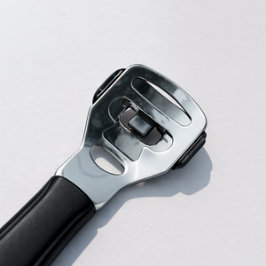 Râpe à pieds professionnelle en acier inoxydable double face pour éliminer les callosités, lime à pédicure portable antidérapante ergonomique - Product Image 3