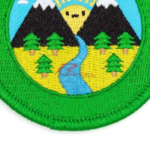 Nouveau Style 2025 Patch de broderie en chenille personnalisé dernières nouvelles conceptions faites à la Machine broderie Letterman patchs pour sweats à capuche - Product Image 3