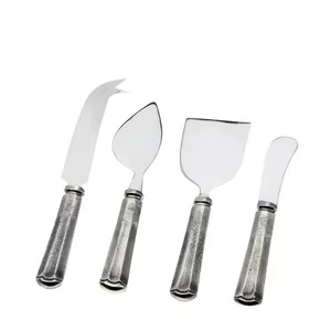 Set de couteaux à fromage décoratifs avec poignées en résine design Lames durables en acier inoxydable idéales pour servir le fromage de manière élégante - Product Image 6