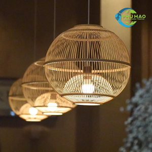 Sumérjase en la tranquilidad natural: auténticas linternas de ratán de bambú hechas a mano en Vietnam, pantallas de lámpara personalizadas - Product Image 4