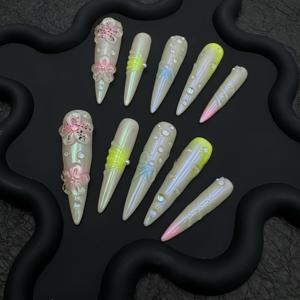 Unghie Finte Lunghe di Lusso Inlibeba, Design Personalizzato in Resina Blu Chiaro Aura - Product Image 3