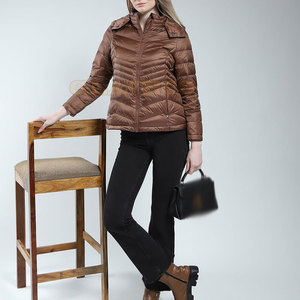 Veste matelassée pour femme de haute qualité, design personnalisé, respirante, veste matelassée pour femme sur mesure - Product Image 6