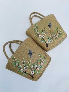 Verano nueva colección delicada moda tejida a mano juncia hierba bolsos doble decoración Floral asas/correas patrones hechos a mano - Product Image 3