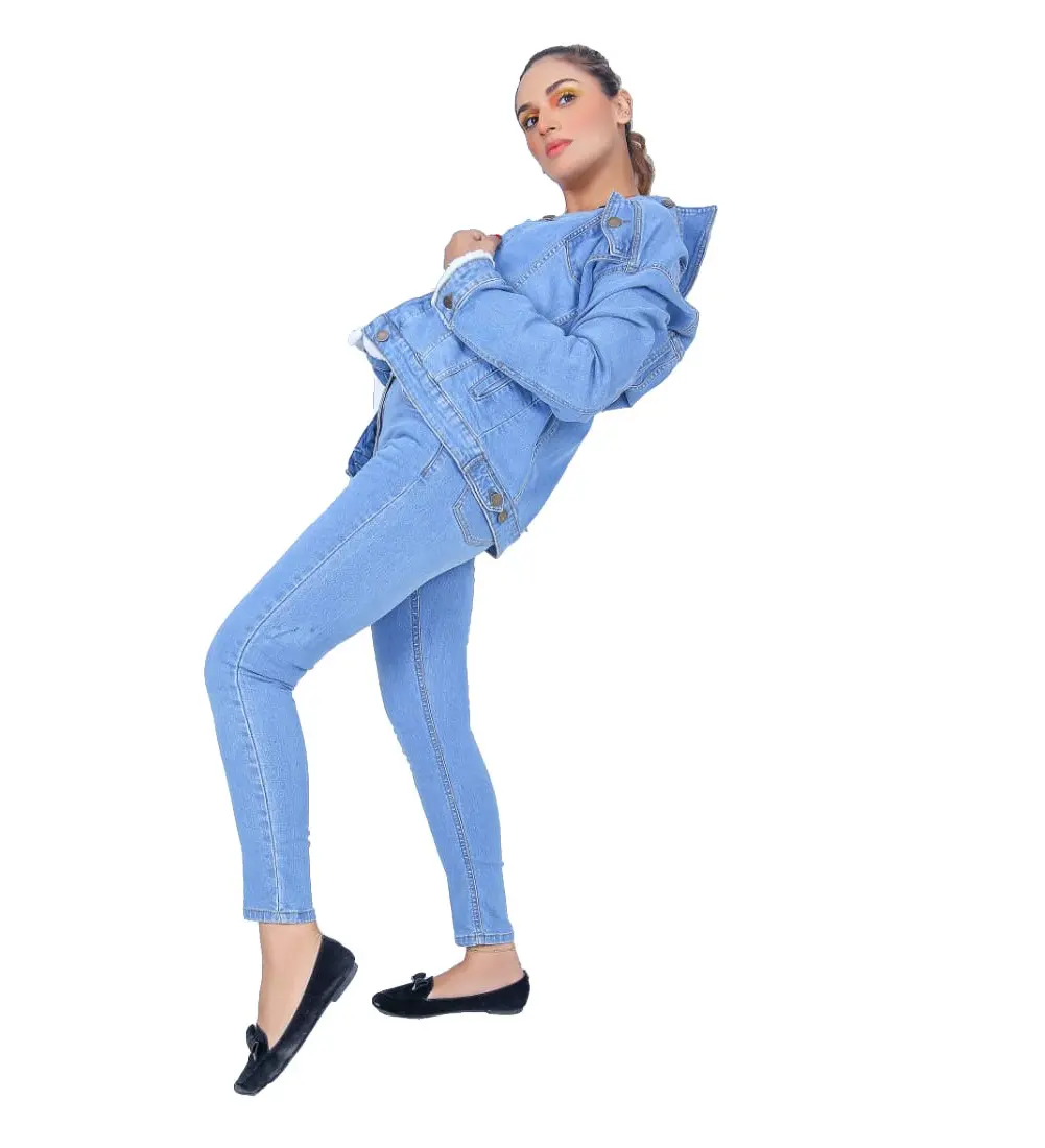 جاكيت جينز للسيدات من قماش الدنيم عالي الجودة ورخيص السعر من المصنع جاكيت الأفضل مبيعًا لعام 2024 مع شعار مخصص وحجم ولون