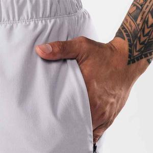 2025 pantalones cortos de gimnasio personalizados ropa deportiva poliéster en blanco 5 pulgadas costura gimnasio Fitness pantalones cortos correr entrenamiento gimnasio pantalones cortos hombres - Product Image 5