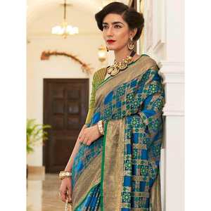 Sari de mariage en soie tissée Patola bleue, magnifique robe de mariée - Product Image 2