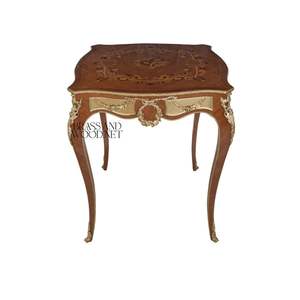 Table d'appoint carrée de style français de luxe avec incrustation florale élaborée et montures en laiton doré antique pour la décoration de palais - Product Image 1