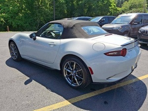2016 mMaz-daa abordable MX-5 Mi-ata Grand Touring - Product Image 2