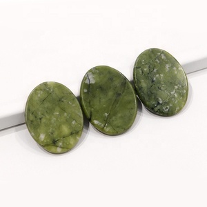 Pierre de massage énergétique en jade vert Xiuyan 100% naturel, pierre de thérapie chaude pour spa, <span class=keywords><strong>yoga</strong></span>, relaxation, OEM, ODM, sur mesure - Product Image 1