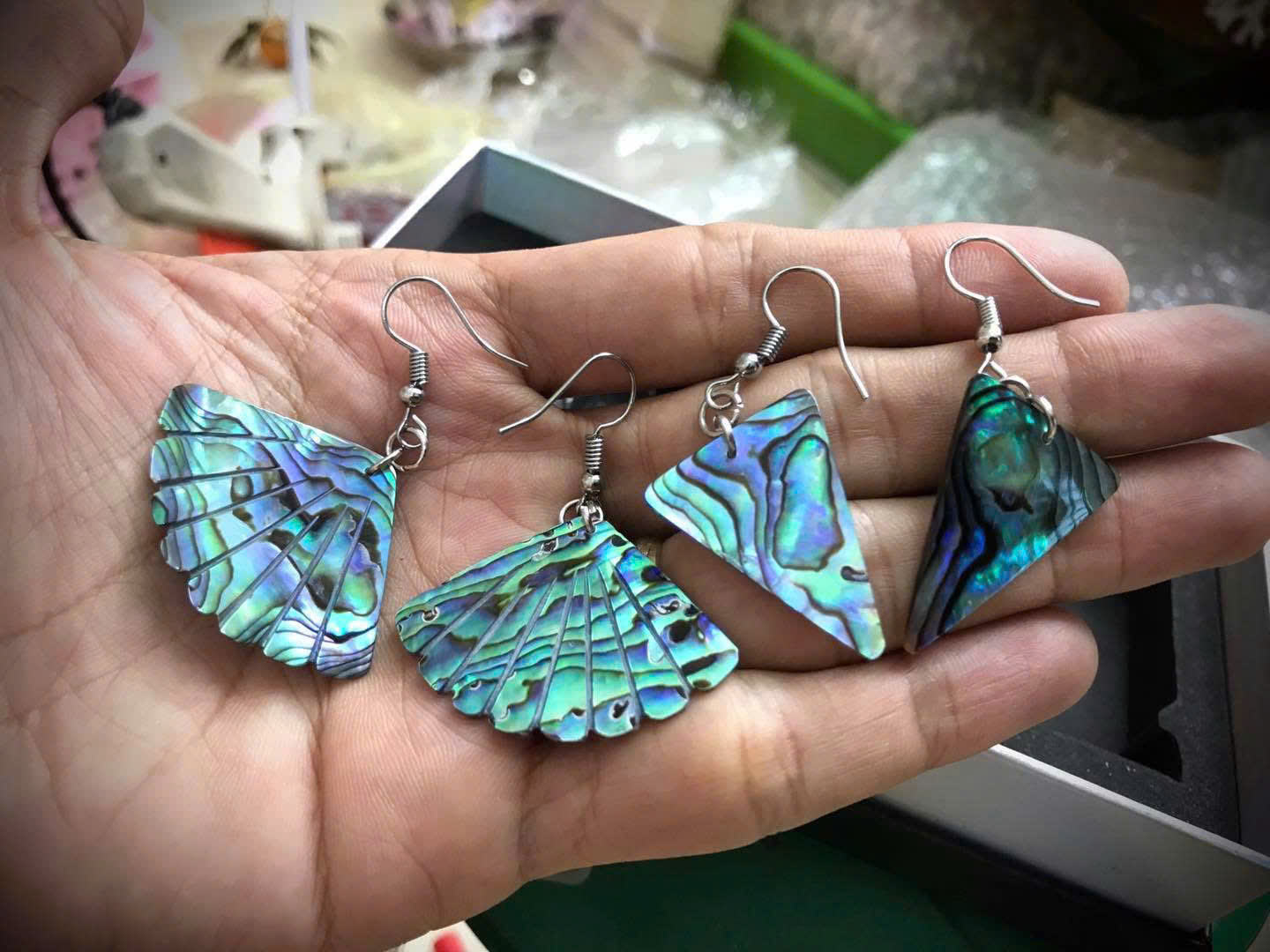 สีเขียว