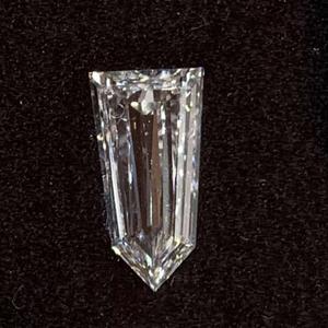 Bullet Cut Loose Lab Grown Diamond E Couleur VVS2 Clarté CVD Diamants Fabrication de haute qualité en Inde Diamants de forme fantaisie - Product Image 1