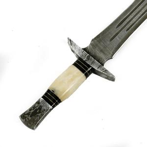 Épée en acier Damas fabriquée à la main, fabuleuse, lame personnalisée, meilleur couteau de survie pour le camping en plein air - Product Image 3