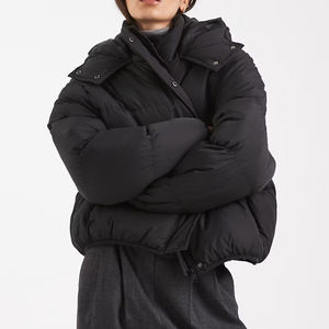 Veste d'hiver épaisse tendance pour femme avec logo personnalisé, veste matelassée pour femme, veste pour temps froid, personnalisation complète - Product Image 6