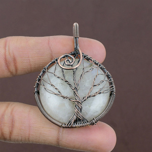 Impressionnant fait à la main en métal laiton plaqué or pendentif renouvellement pierre de lune forme ronde 25 à 30mm ensemble de bijoux de mode et cadeau d'anniversaire - Product Image 4