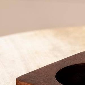 ชามไม้แบบจมทำด้วยมือมีเอกลักษณ์เฉพาะด้านบนสี่เหลี่ยมและฐานกลมเหมาะสำหรับเสิร์ฟขนมผลไม้หรือเป็นแบบมีสไตล์ - Product Image 5